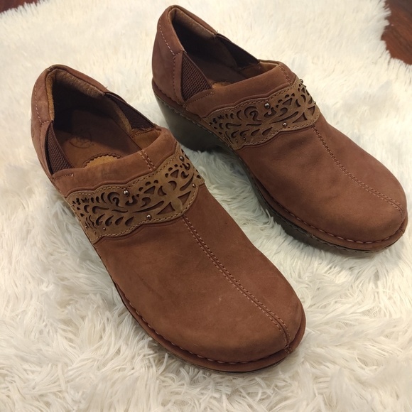 dark brown clogs